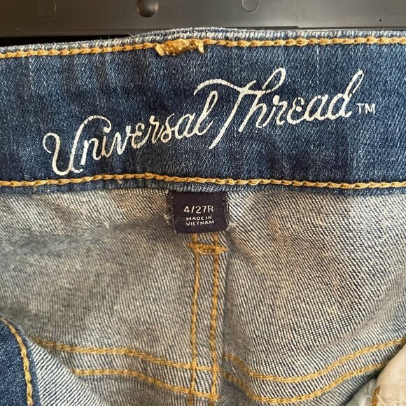 NWOT Universal Thread mid-rise skinny bootcut distressed jeans - Picture 3 of 13